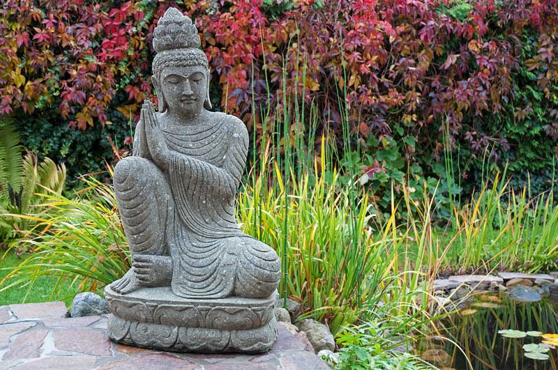 Garten Buddha am Teich