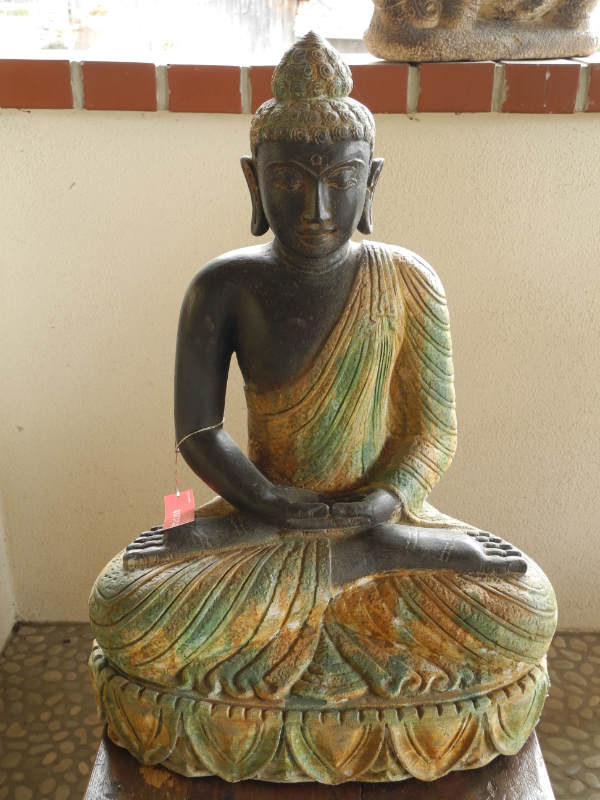 Buddhafigur sitzend