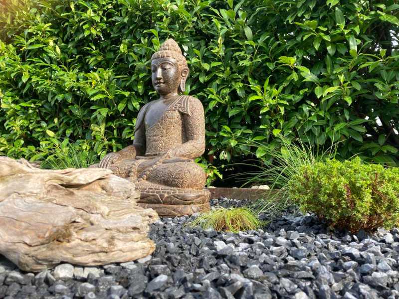 Buddhafigur Garten