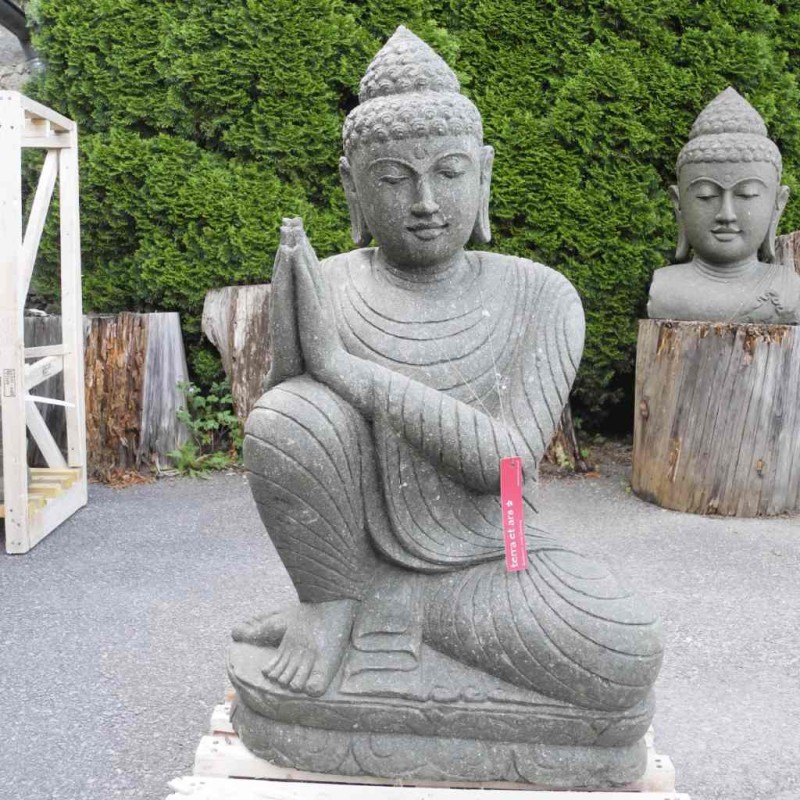 Namasté Buddha träumend grüner Lavastein 100 cm