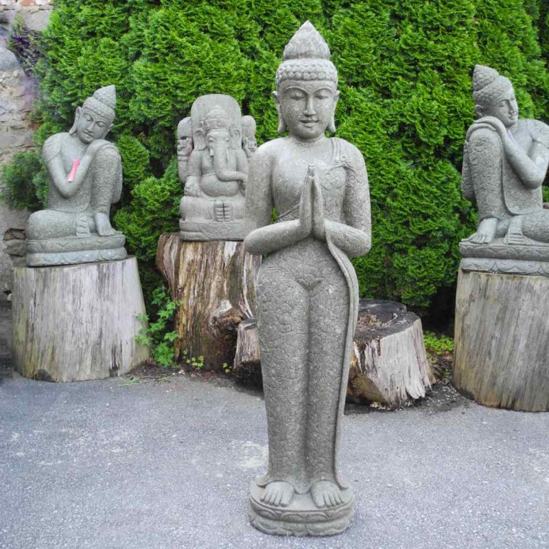 Namasté Buddha mit Blumenkleid grüner Lavastein 156 cm