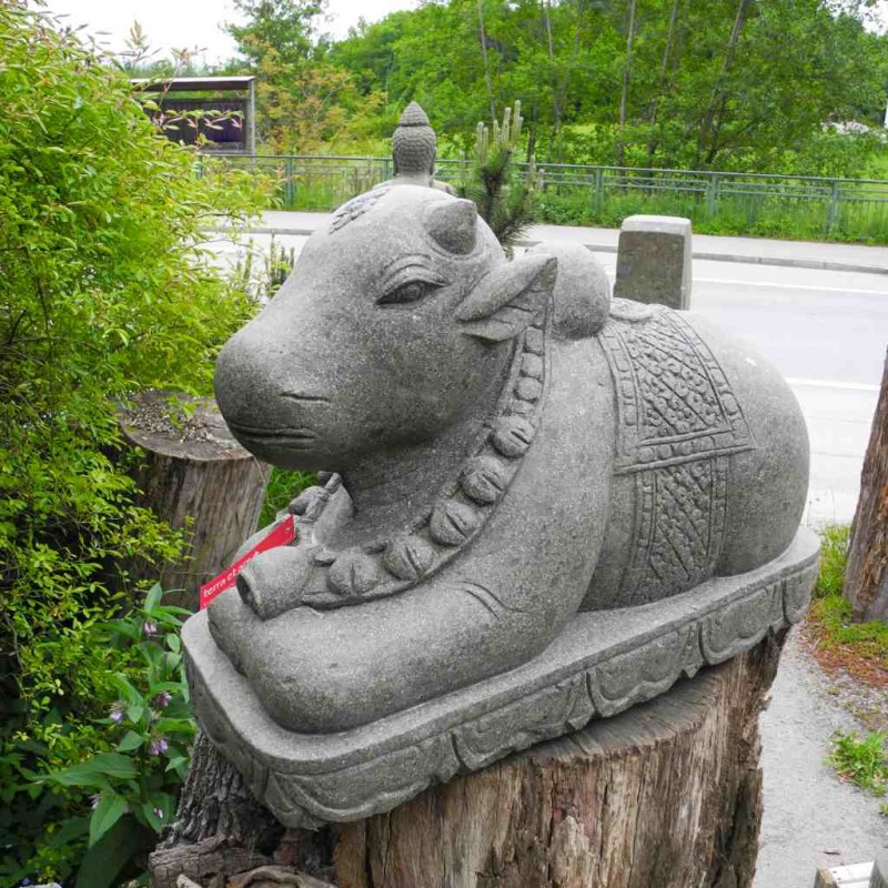 Nandi Figur Shivas Stier grüner Lava Stein 75 cm