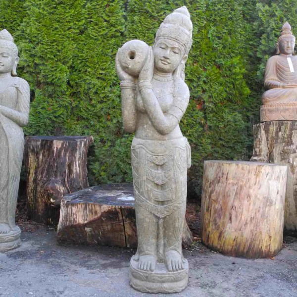 Filigrane Dewi Statue mit Wasserkrug grüner Lava Stein 155 cm Filigrane Dewi Statue mit Wasserkrug grüner Lava Stein 155 cm