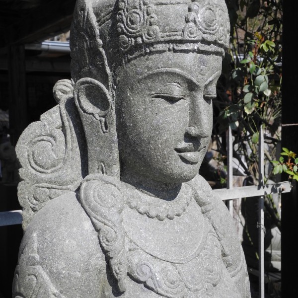 Vorschau: Elegante Dewi Statue mit Grussgeste grüner Lava Stein 185 cm Vorschau: Elegante Dewi Statue mit Grussgeste grüner Lava Stein 185 cm