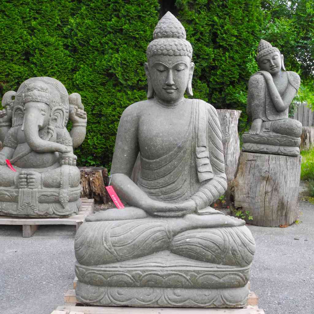 Wunderschöne Buddhafiguren aus Stein für den Garten TERRA ET ARS