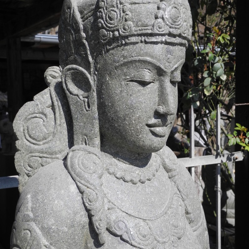 Elegante Dewi Statue mit Grussgeste grüner Lava Stein 185 cm