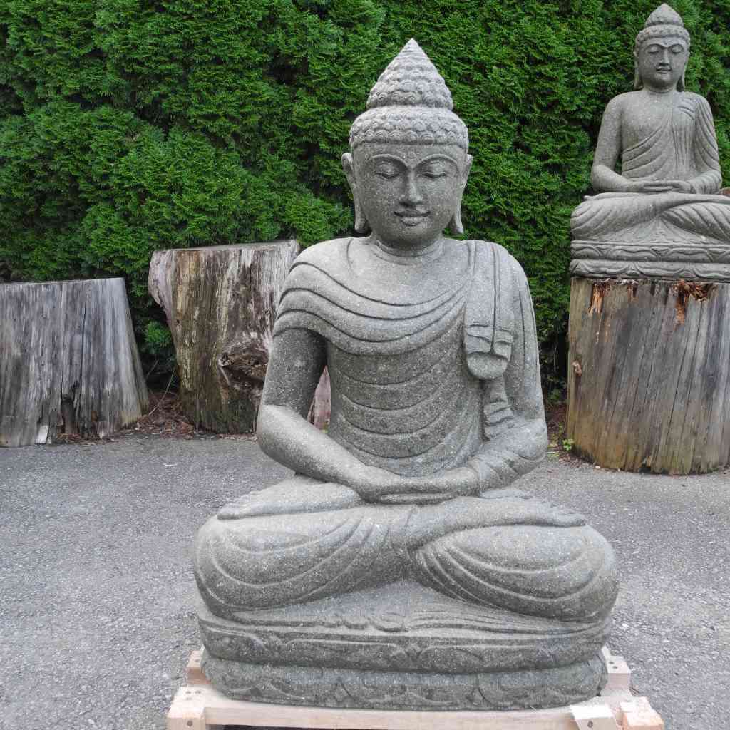 Wunderschöne Buddhafiguren aus Stein für den Garten TERRA ET ARS
