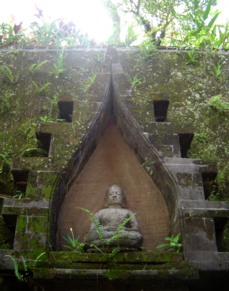 Buddha Nische Bali Garten