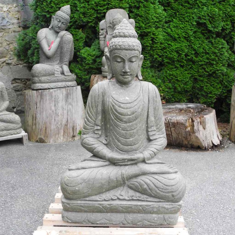 Meditierender Buddha mit elegantem Kleid grüner Lava Stein 103 cm