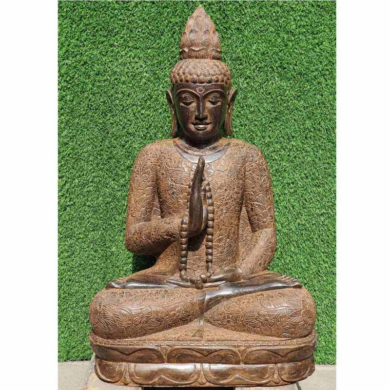 Fluss Stein Buddha mit Mala in Hand 105 cm